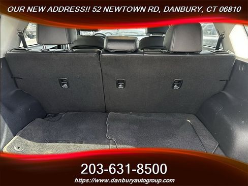 Used 2022 Kia Niro EX w/ Cold Weather Package FWD image 6
