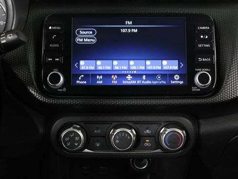 Certified 2023 Nissan Kicks SV image 7