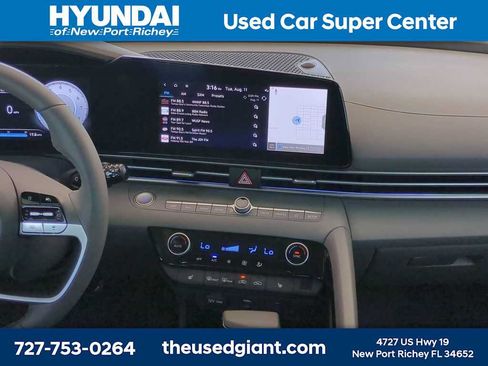 Certified 2024 Hyundai Elantra SEL w/ Convenience Package FWD image 16