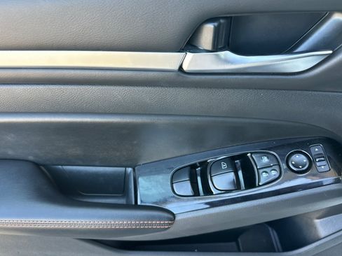 Certified 2024 Nissan Altima 2.5 SR FWD image 11