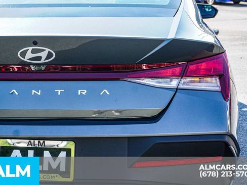Used 2024 Hyundai Elantra SEL FWD image 12