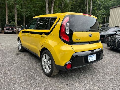 Used 2016 Kia Soul + FWD image 7