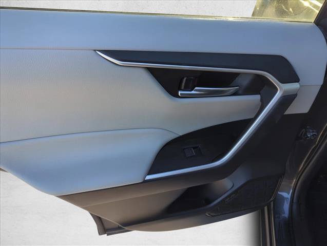 Certified 2022 Toyota RAV4 XLE w/ Convenience Package FWD image 11