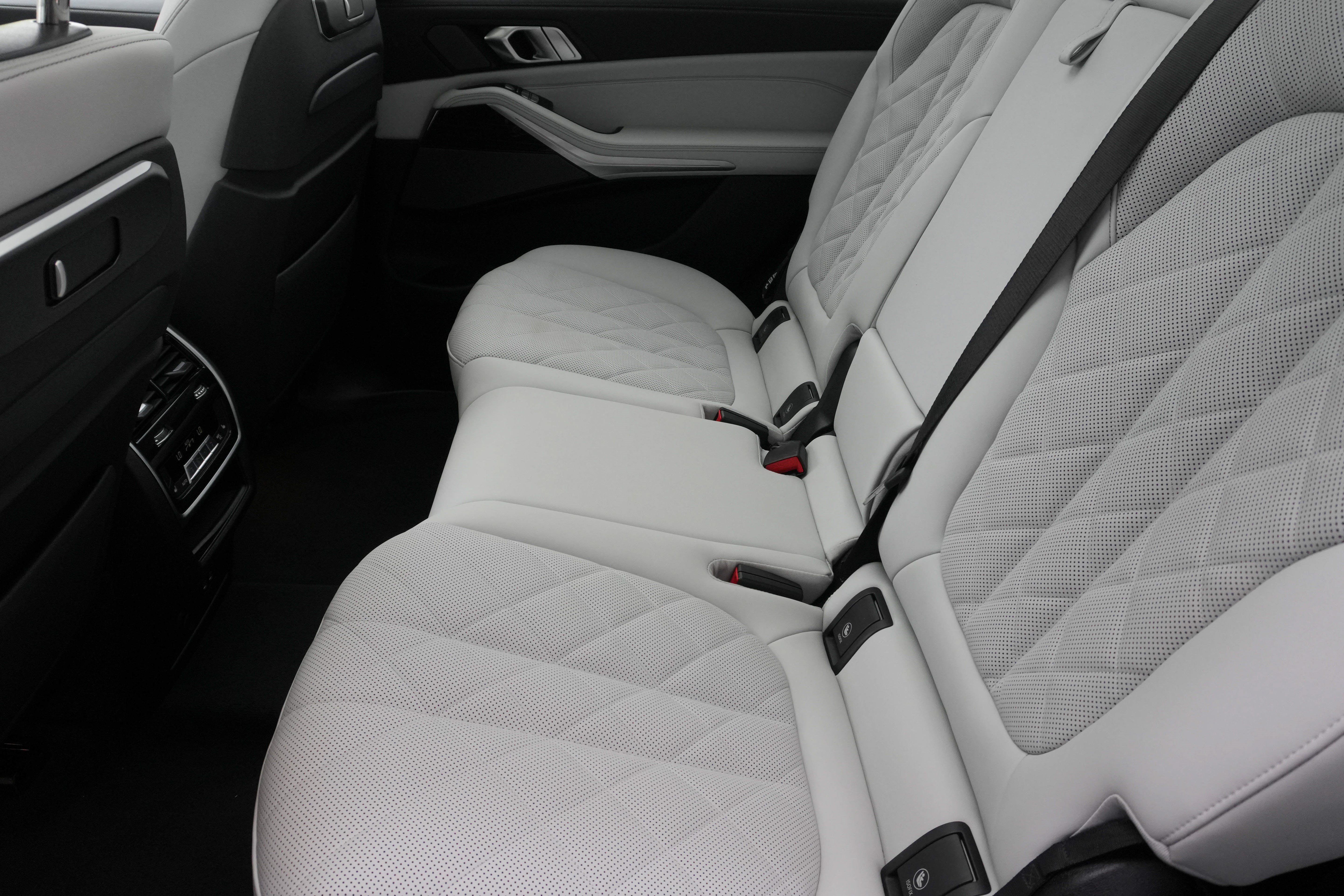 Certified 2026 BMW X7 xDrive40i AWD/4WD image 39