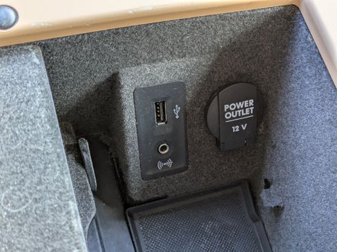 Used 2018 Porsche Macan S image 33