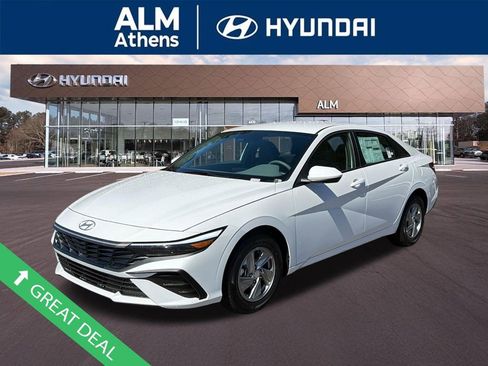 New 2026 Hyundai Elantra SE image 1
