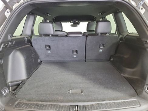 Used 2023 Jeep Grand Cherokee Altitude image 22