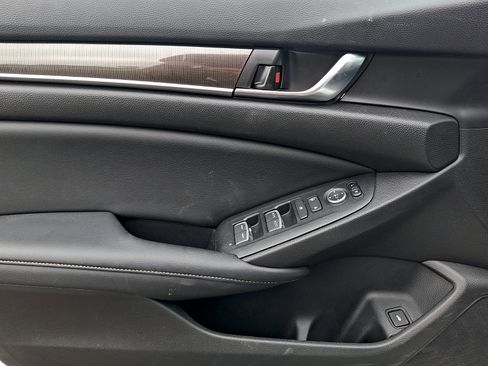 Used 2021 Honda Accord Sport image 14