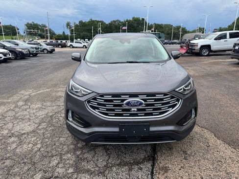 Used 2022 Ford Edge Titanium w/ Equipment Group 301A AWD/4WD image 2