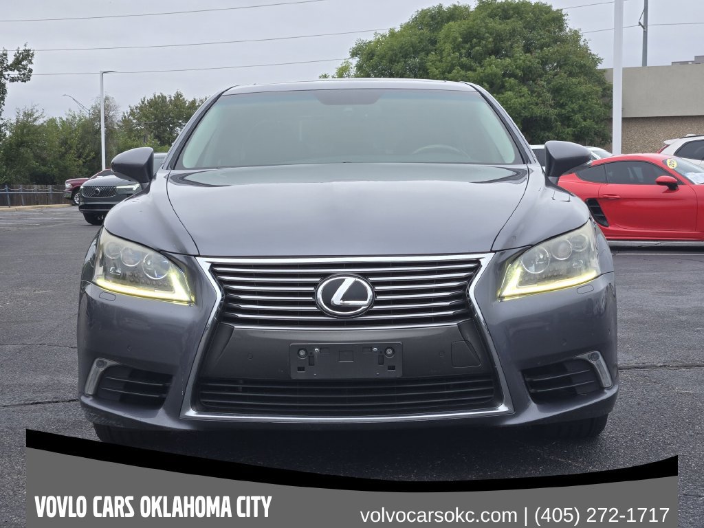 Used 2013 Lexus LS 460 L w/ Preferred Accessory Package AWD/4WD image 2