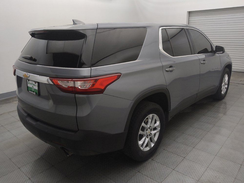 Used 2021 Chevrolet Traverse LS FWD image 9