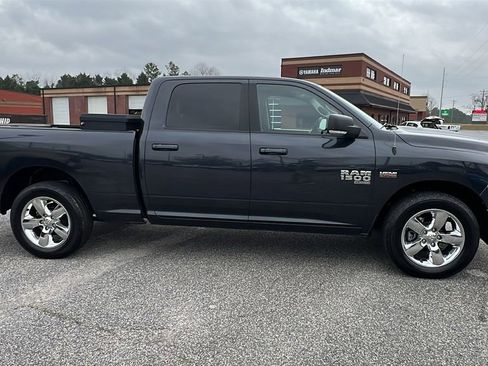 Used 2019 RAM 1500 Big Horn image 4