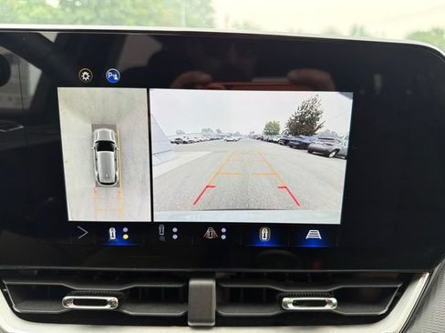 Used 2025 Chevrolet Equinox LT w/ Safety and Technology Package FWD image 30