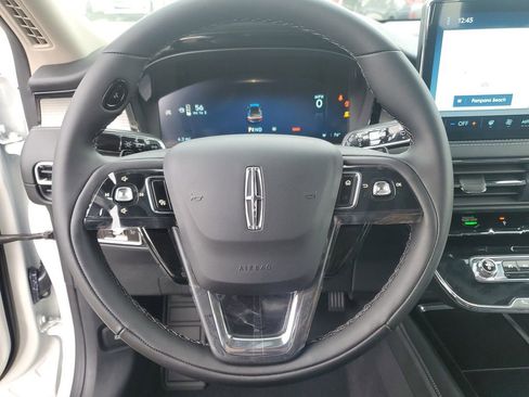 New 2026 Lincoln Corsair Premiere AWD/4WD image 23