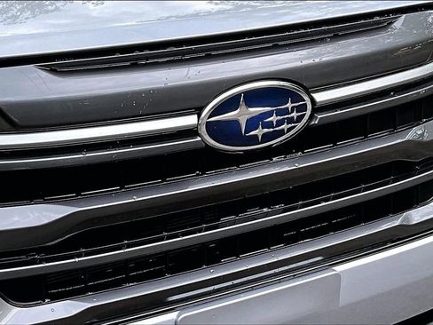Used 2025 Subaru Forester Premium AWD/4WD image 33