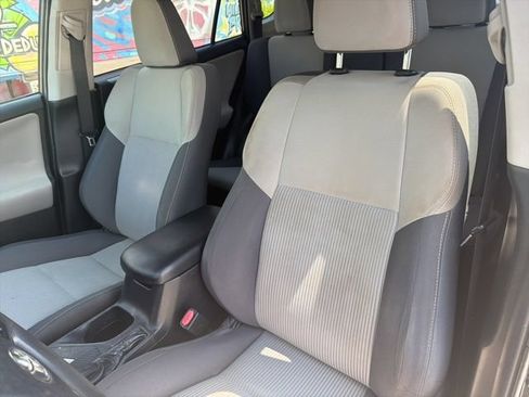 Used 2015 Toyota RAV4 XLE AWD/4WD image 14
