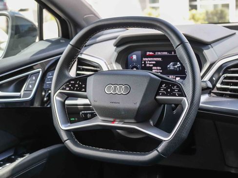 Used 2024 Audi Q4 e-tron Premium Plus w/ Premium Plus AWD/4WD image 17