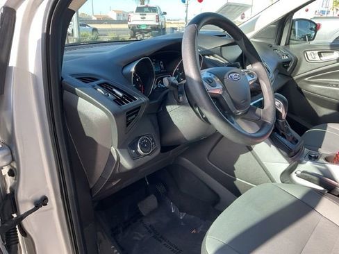 Used 2015 Ford Escape SE w/ Equipment Group 201A image 18