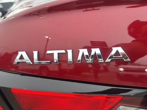 Used 2021 Nissan Altima 2.5 Platinum image 44