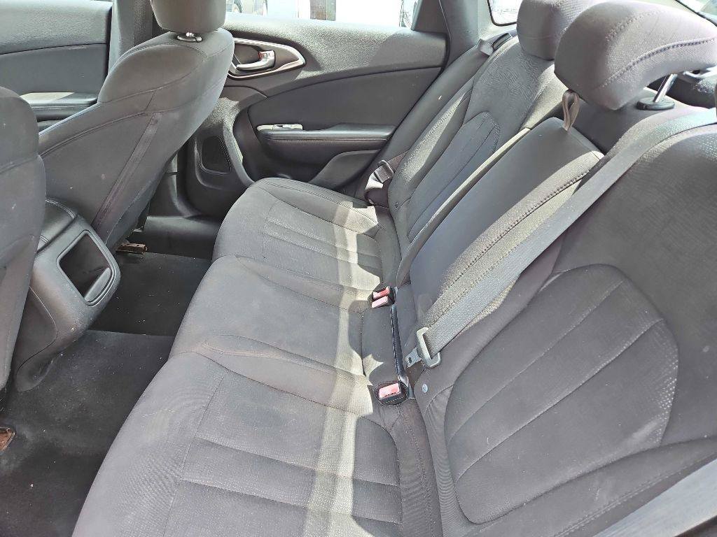 Used 2015 Chrysler 200 Limited w/ Convenience Group FWD image 11