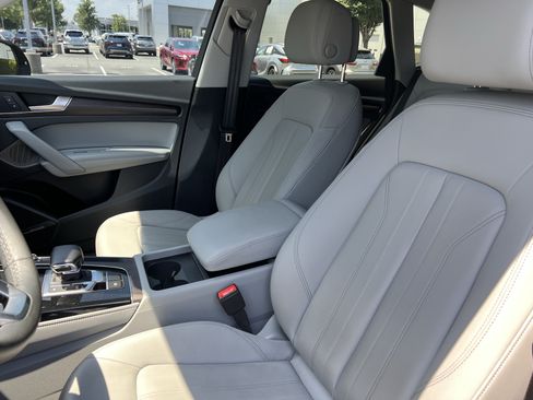 Certified 2023 Audi Q5 2.0T Premium Plus w/ Premium Plus Package AWD/4WD image 16