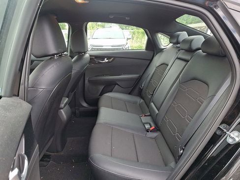 Certified 2023 Kia Forte GT-Line w/ GT-Line Technology Package FWD image 11