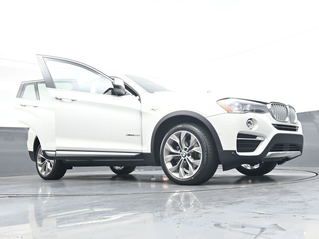 Used 2018 BMW X4 xDrive28i AWD/4WD image 39