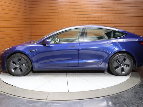 Used 2023 Tesla Model 3 Standard Range image 36