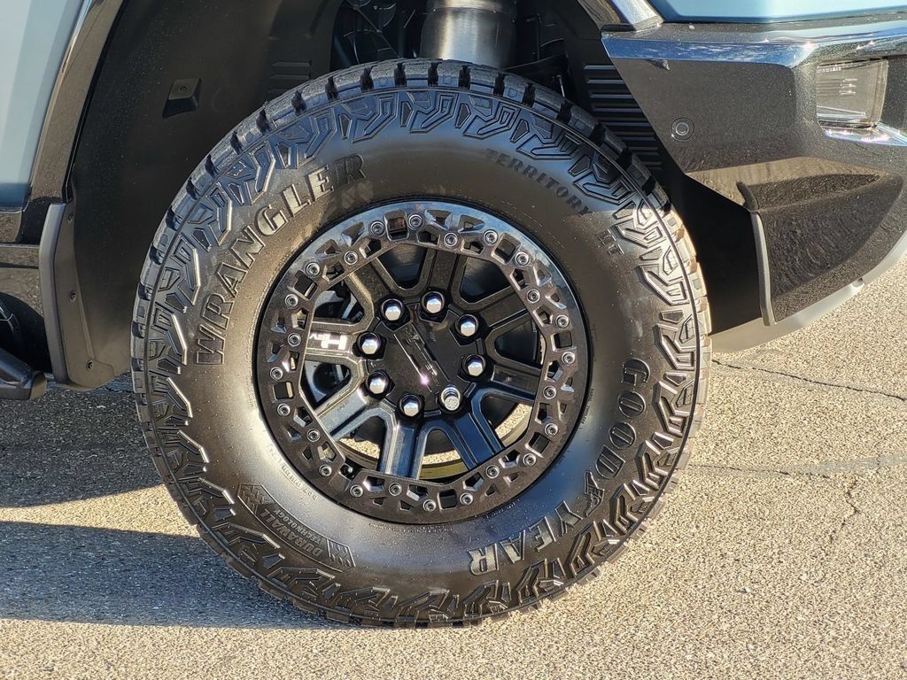New 2024 GMC Hummer EV 3X w/ Omega Edition AWD/4WD image 3