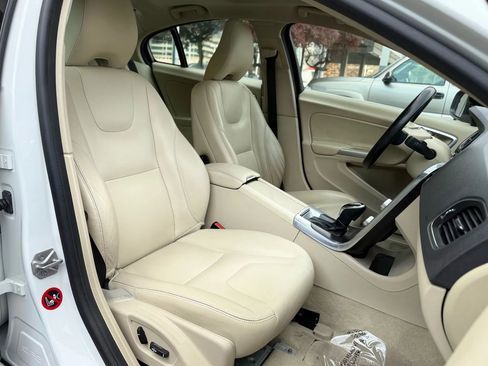 Used 2015 Volvo S60 T5 Premier image 38