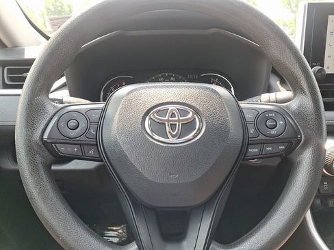 Used 2024 Toyota RAV4 XLE AWD/4WD image 19
