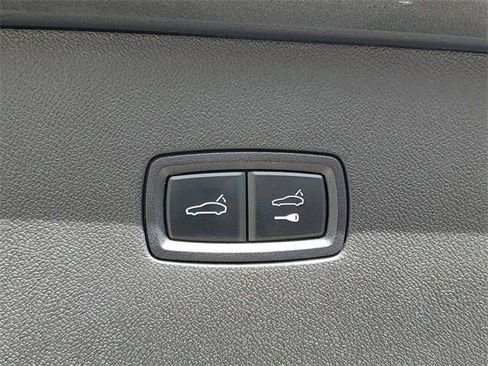 Certified 2023 Porsche Cayenne Turbo AWD/4WD image 44