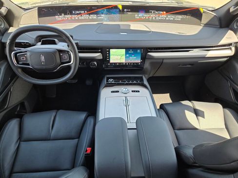 New 2026 Lincoln Navigator L Reserve AWD/4WD image 8