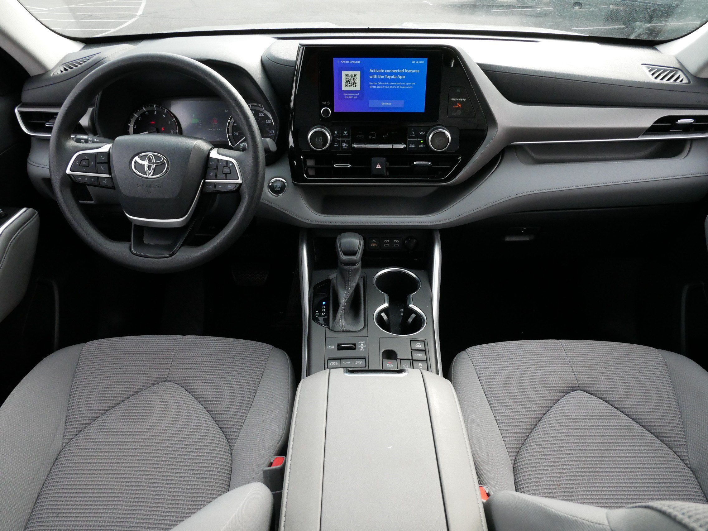 Used 2023 Toyota Highlander L AWD/4WD image 10