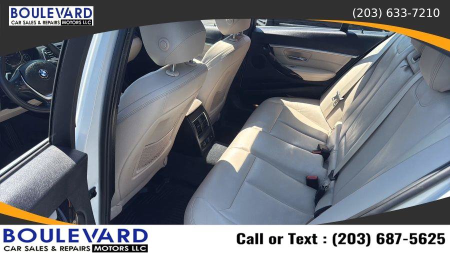 Used 2017 BMW 330i xDrive Sedan AWD/4WD image 31