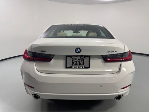 Certified 2025 BMW 330i xDrive Sedan w/ Premium Package AWD/4WD image 7