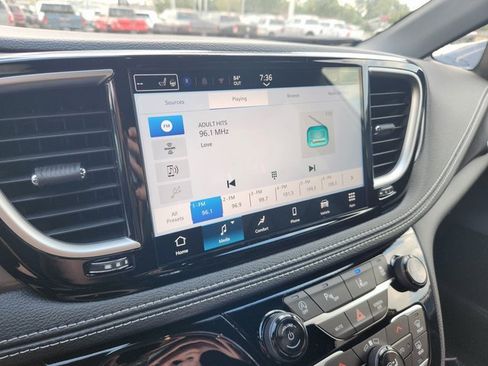 New 2026 Chrysler Pacifica Select w/ S Appearance Package image 16