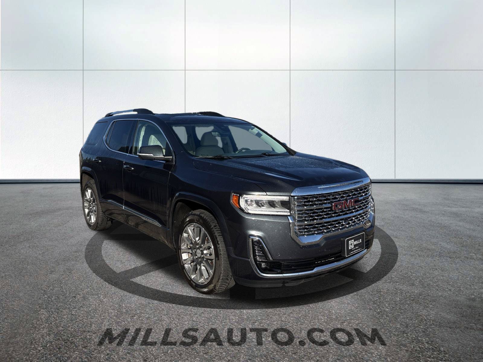 Used 2021 GMC Acadia Denali w/ Denali Ultimate Package AWD/4WD image 3