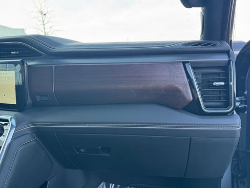 Used 2024 GMC Sierra 1500 Denali Ultimate image 20