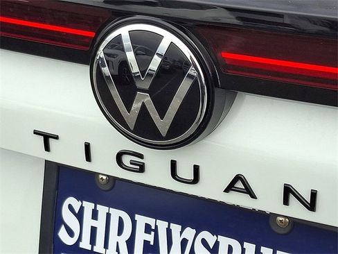 New 2026 Volkswagen Tiguan SE R-Line image 12