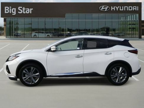 Used 2020 Nissan Murano Platinum image 2