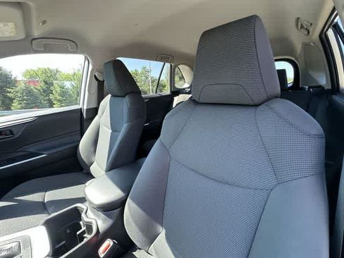 Used 2024 Toyota RAV4 LE AWD/4WD image 14