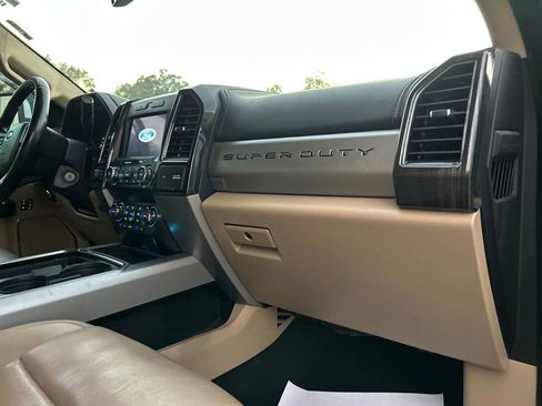 Used 2021 Ford F250 Lariat w/ Lariat Value Package image 15