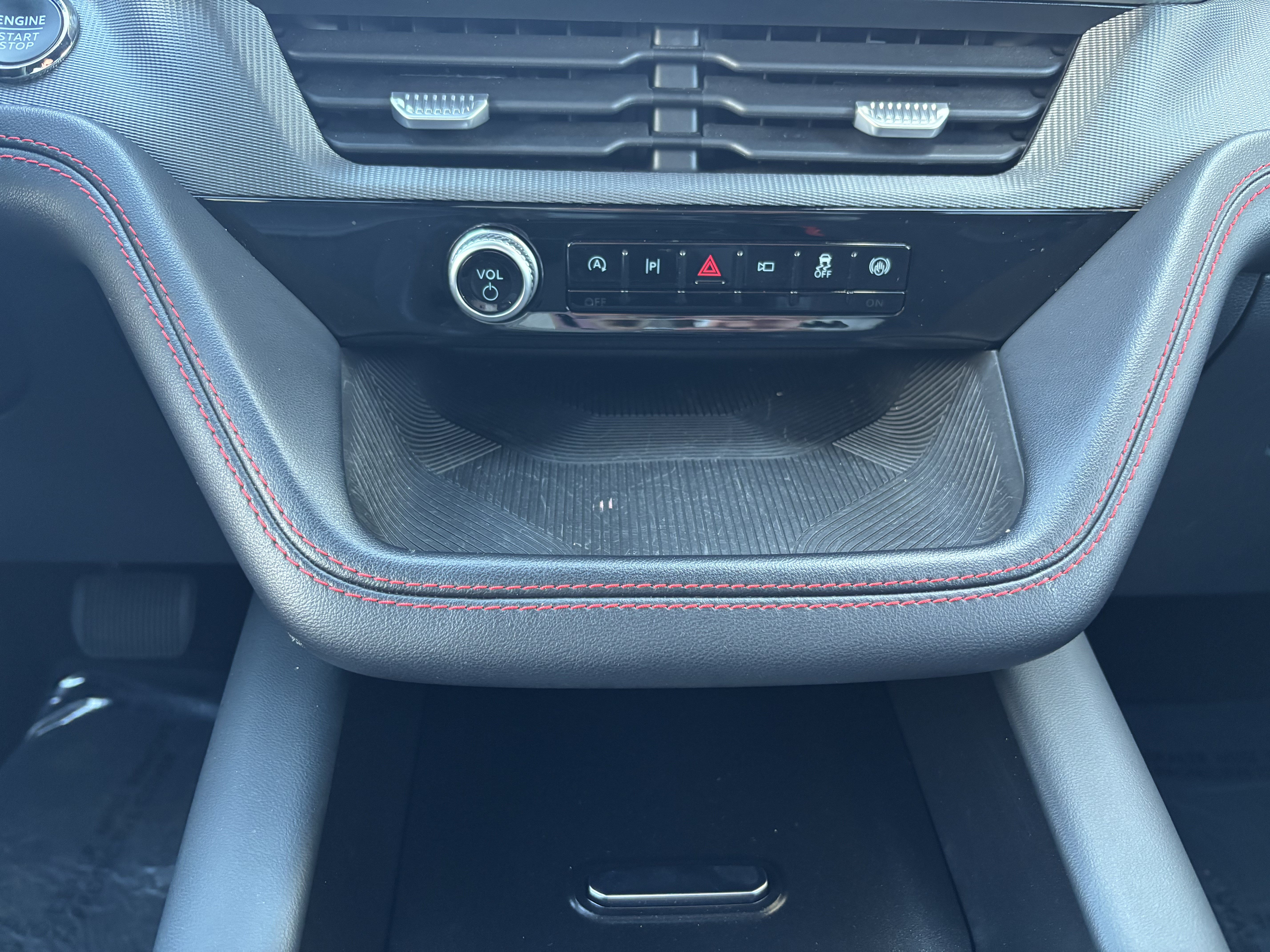 Used 2025 Ford Explorer ST-Line AWD/4WD image 18