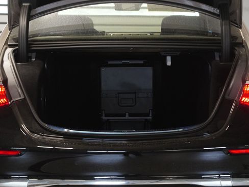 Used 2025 Mercedes-Benz Maybach S 680 4MATIC image 34
