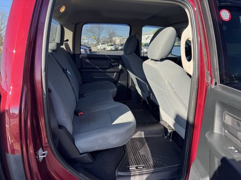 Used 2018 RAM 1500 Express RWD image 11