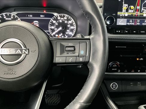 Used 2023 Nissan Rogue SL w/ SL Premium Package image 23