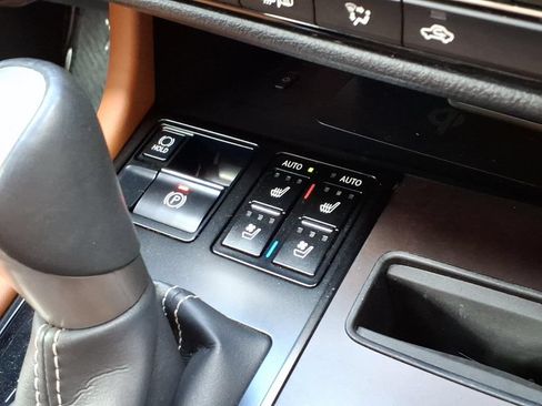 Used 2022 Lexus RX 350 AWD w/ Premium Package image 18