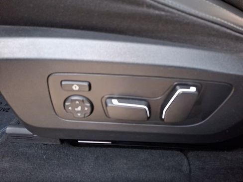 Certified 2025 BMW X3 xDrive30i w/ Convenience Package image 16