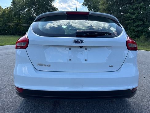 Used 2017 Ford Focus SE FWD image 4